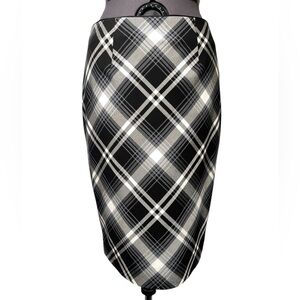 White House Black Market Black and White Pencil Skirt